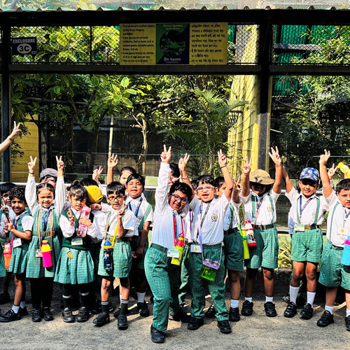 Traversing through the fauna! (Alipore Zoological Garden)