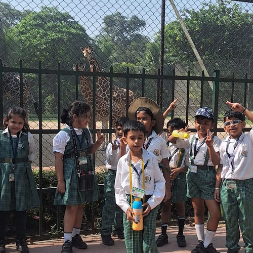 Traversing through the fauna! (Alipore Zoological Garden)