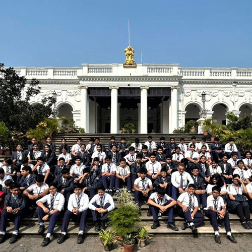 The Path to a World of Imagination (The National Library)